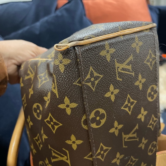 Manhattan Handbag Monogram Canvas GM - Picture 8 of 11